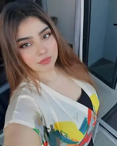 Bicholim Escort
